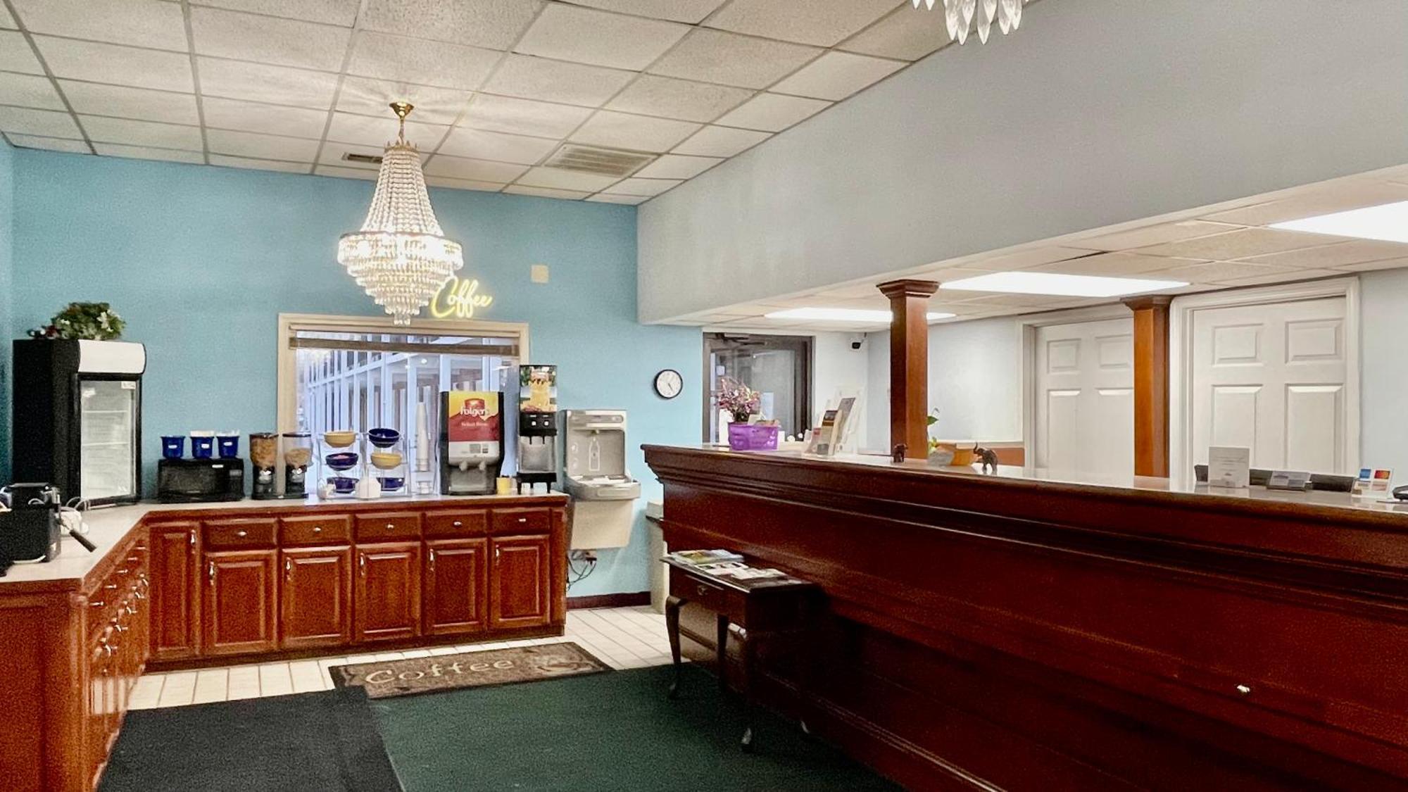 Hamilton Inn Jonesville I-77 Exteriör bild